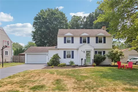 89 Pinecrest Dr, Irondequoit, NY 14617