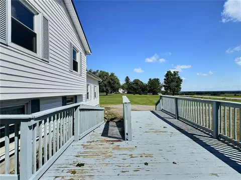 Exterior - 400 Peoria Rd, Covington, NY 14525 photo 5 of 14