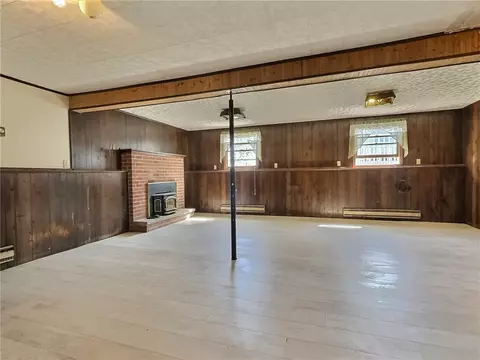 Living - 400 Peoria Rd, Covington, NY 14525 photo 4 of 5
