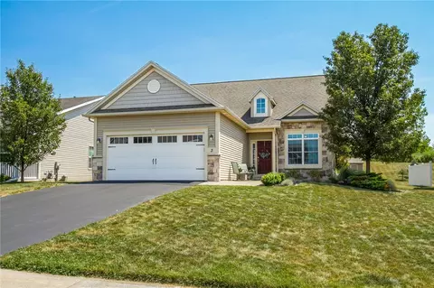 3 Club House Dr, Chili, NY 14428