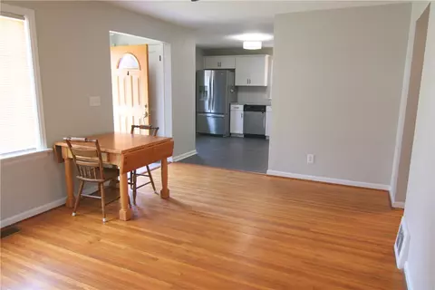 93 Heberle Rd, Irondequoit, NY 14609 photo 9