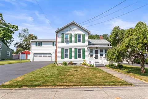 84 Bridge St, Seneca Falls, NY 13148