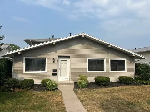 585 Eastbrooke Ln, Rochester, NY 14618