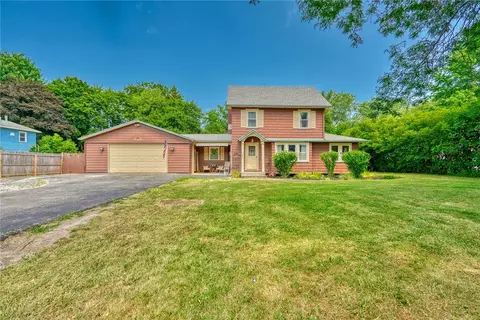 590 Holley St, Sweden, NY 14420