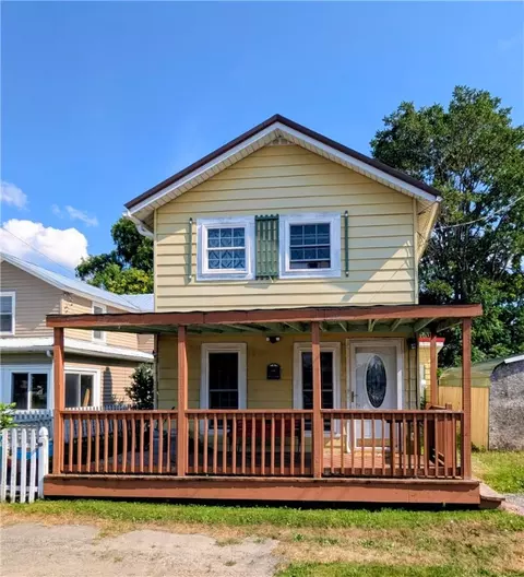 231 Tracy St, Montour, NY 14865