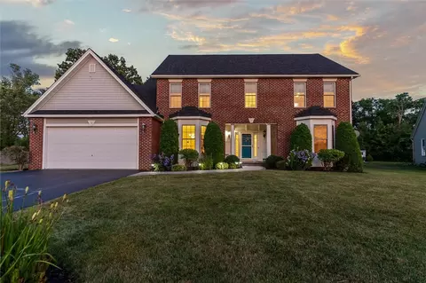 12 Nightfrost Ln, Henrietta, NY 14467