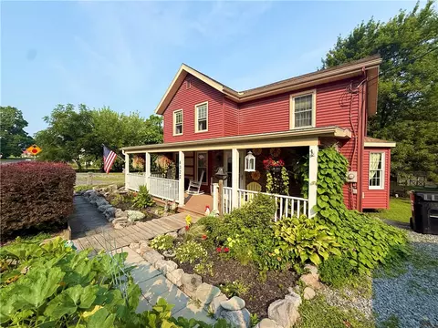 4322 Ridge Rd, Fayette, NY 13065