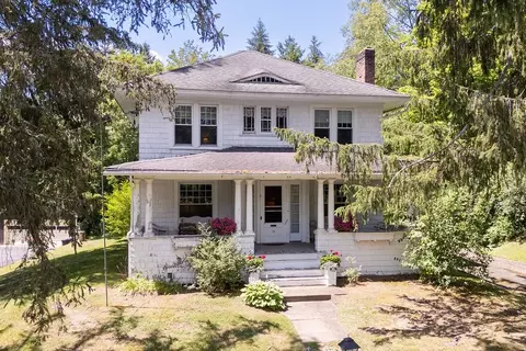 15 Lake St, Stamford, NY 12167