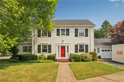 36 Laconia Pkwy, Rochester, NY 14618
