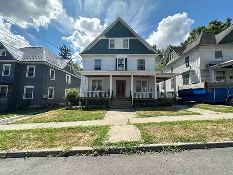 44 Chedell Pl, Auburn, NY 13021