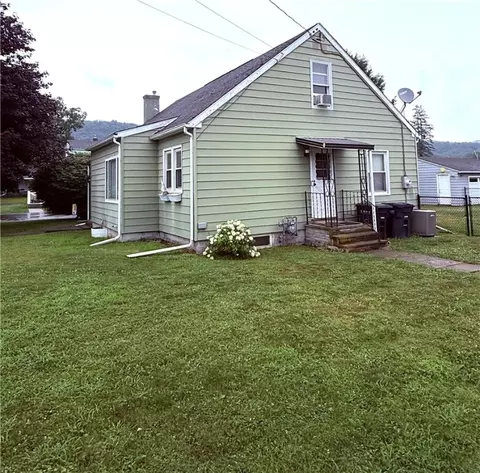4 Sunset Ave, Erwin, NY 14870