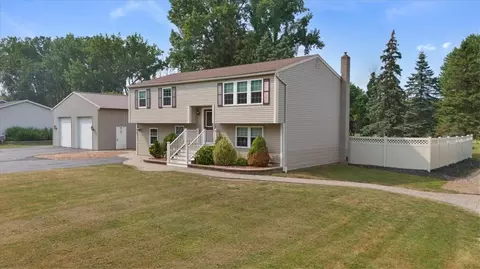 2187 Kenyon Rd, Ontario, NY 14519
