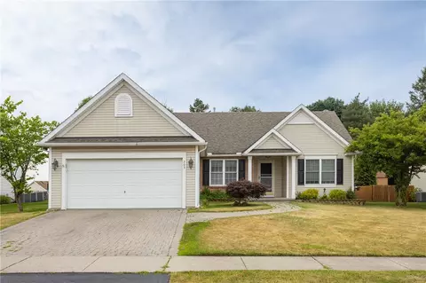 203 Westcombe Park, West Henrietta, NY 14586