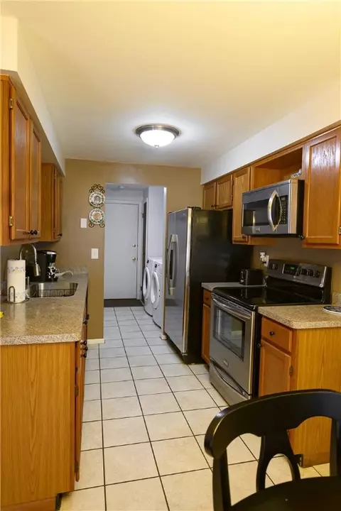 Kitchen - 1097 Cane Patch, Webster, NY 14580 photo 1 of 2