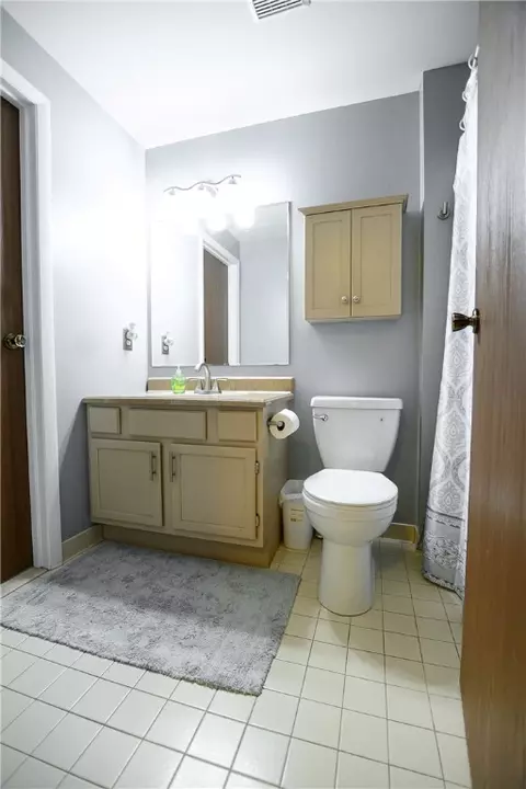 Bath - 1097 Cane Patch, Webster, NY 14580 photo 4 of 4