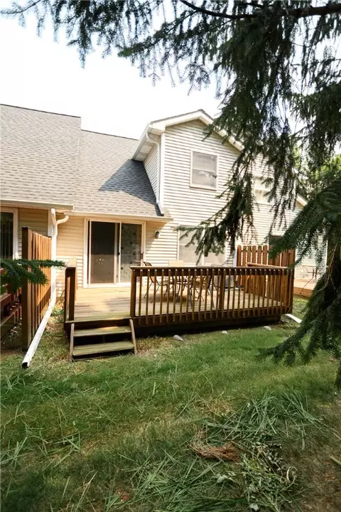Exterior - 1097 Cane Patch, Webster, NY 14580 photo 4 of 7
