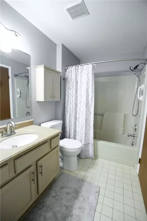 Bath - 1097 Cane Patch, Webster, NY 14580 photo 2 of 4