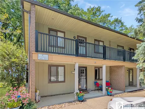 301 Edgewater Dr, Westfield, NY 14787