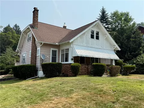 61 Oxford St, Bradford, PA 16701