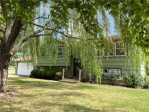 6174 Lake Rd S, Sweden, NY 14420