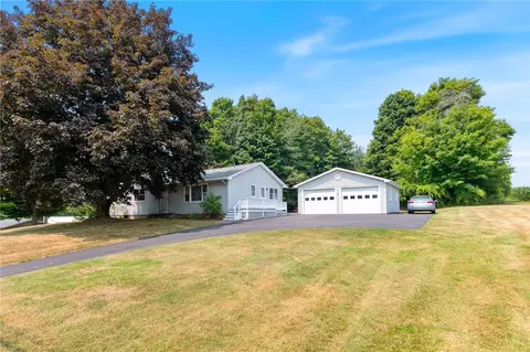 2447 Walworth Marion Rd, Walworth, NY 14568