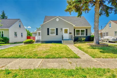41 Farleigh Ave, Rochester, NY 14606