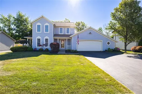 98 Mill Run Dr, Greece, NY 14626
