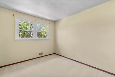 Bedroom - 112 Echo St, Irondequoit, NY 14609 photo 3 of 9