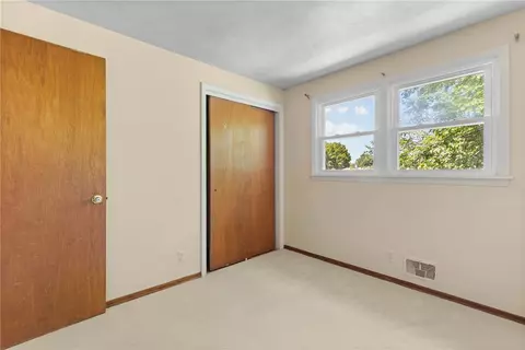 Bedroom - 112 Echo St, Irondequoit, NY 14609 photo 4 of 9