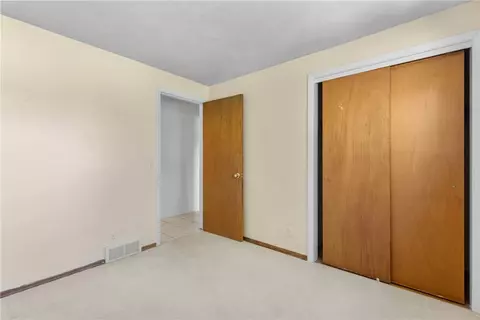 Bedroom - 112 Echo St, Irondequoit, NY 14609 photo 7 of 9