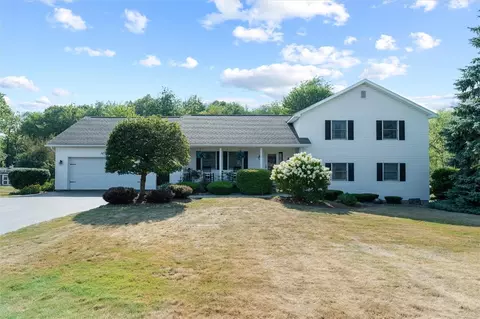 3 Meadow Ln, Owasco, NY 13021