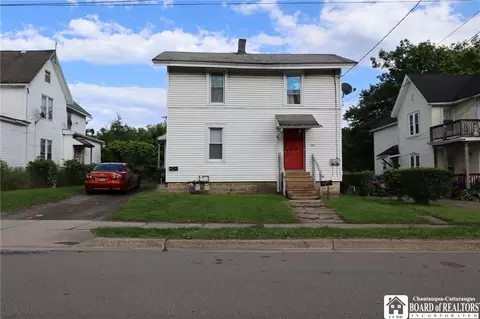 518 Crescent St, Jamestown, NY 14701