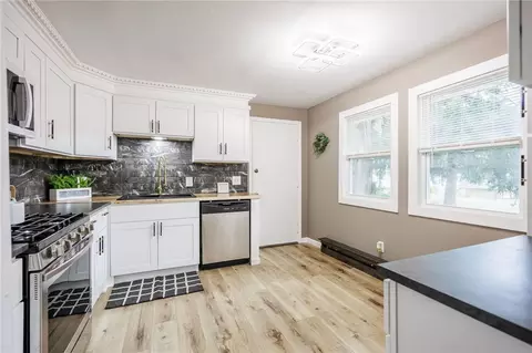 Kitchen - 58 Eileen Cir, Greece, NY 14616 photo 4 of 5