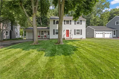 2496 Oakview Dr, Irondequoit, NY 14617