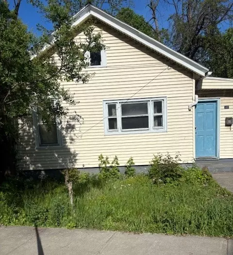 142 Saxton St, Rochester, NY 14611