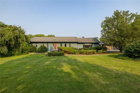 1189 Oak Openings Rd, Honeoye Falls, NY 14472