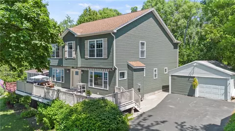4511 E Lake Rd, Livonia, NY 14487