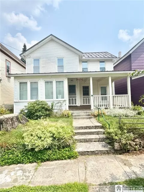 8 Cleveland Ave #E, Pomfret, NY 14752