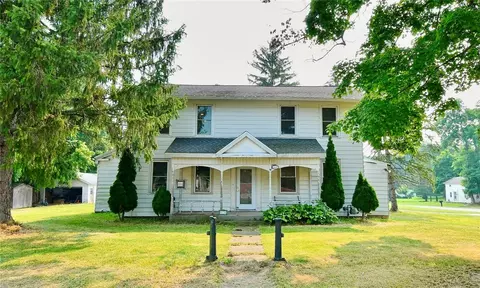 2119 Macintyre Rd, Caledonia, NY 14423