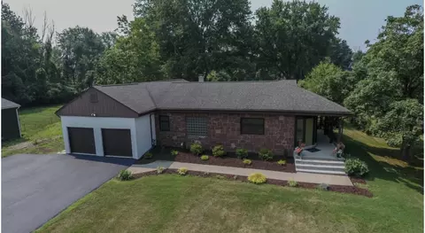 477 French Rd, Rochester, NY 14618