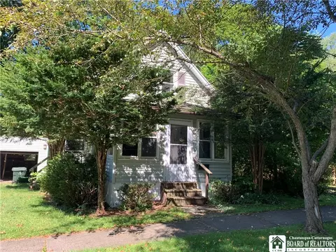 17 Butler St, Jamestown, NY 14701