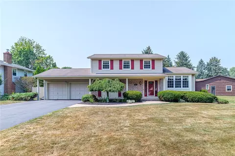 49 Tartarian Cir, Greece, NY 14612