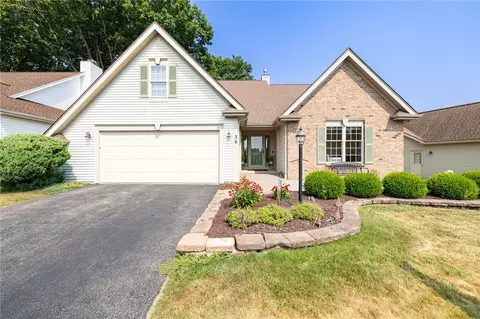 36 Muirwoods Ln, Irondequoit, NY 14622
