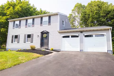 59 S Ridge Trl, Perinton, NY 14450