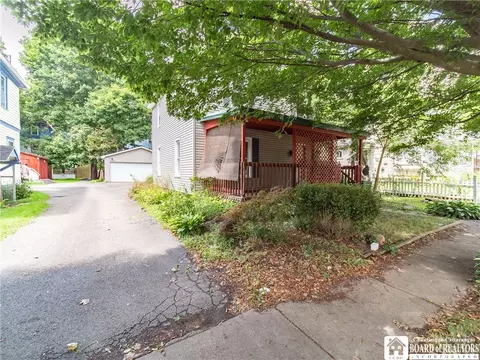 7 Geneva St, Jamestown, NY 14701