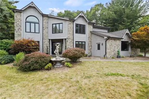 Exterior - 17 Shingle Mill Rd, Irondequoit, NY 14609 photo 3 of 7