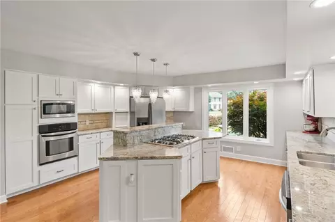 Kitchen - 17 Shingle Mill Rd, Irondequoit, NY 14609 photo 3 of 6