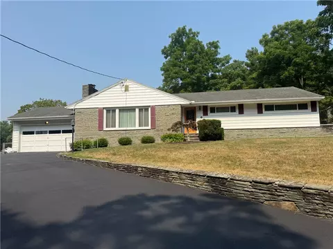 47 Forest Hills Dr, Elmira, NY 14905