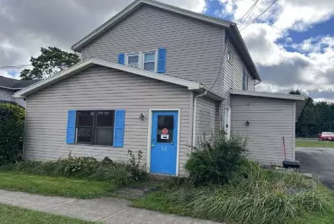 52 Market St, Sweden, NY 14420