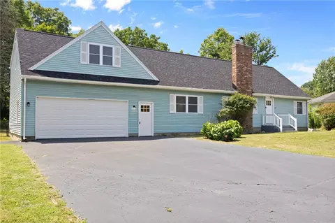 57 Sunnyside Ln, Chili, NY 14514